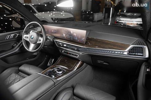 BMW X7 2023 - фото 27