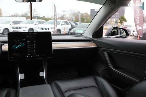 Tesla Model 3 2019 - фото 13