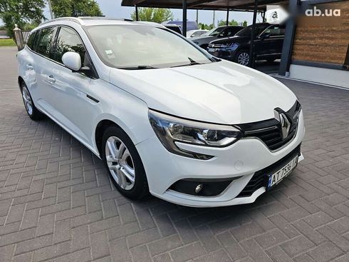 Renault Megane 2019 - фото 18