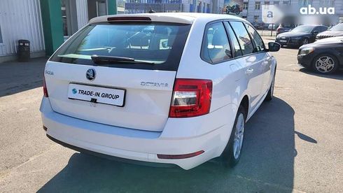 Skoda Octavia 2017 - фото 10