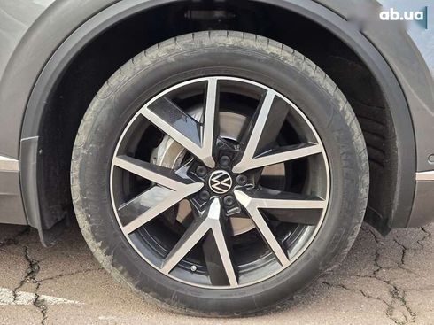 Volkswagen Touareg 2022 - фото 20
