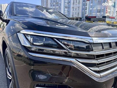 Volkswagen Touareg 2022 - фото 14