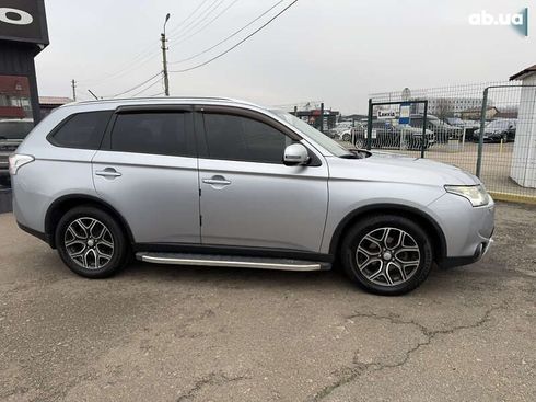 Mitsubishi Outlander 2014 - фото 10
