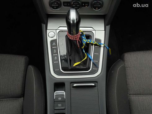 Volkswagen passat b8 2015 синий - фото 43