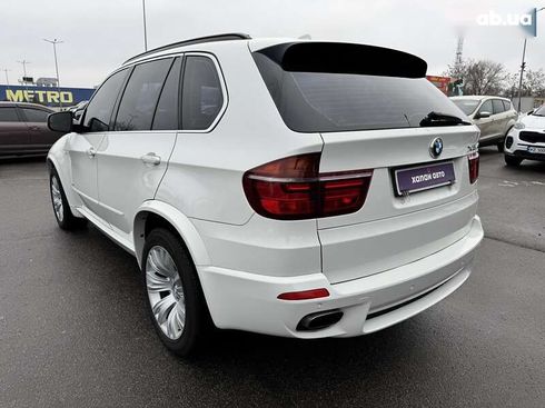 BMW X5 2012 - фото 9