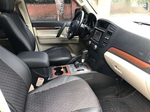 Mitsubishi Pajero Wagon 2007 - фото 12