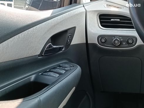 Chevrolet Bolt 2018 серый - фото 26