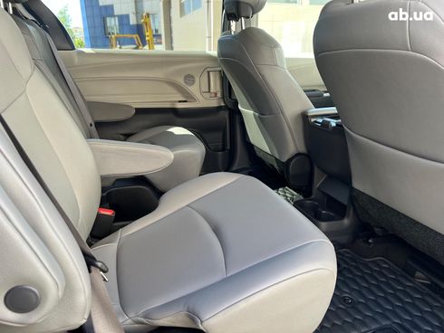 Toyota Sienna 2021 черный - фото 31