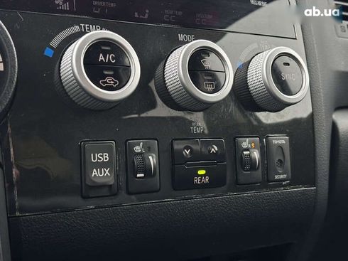 Toyota Sequoia 2017 - фото 24