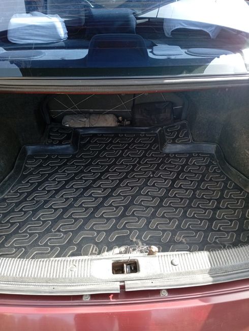Nissan Almera 2004 вишневый - фото 2