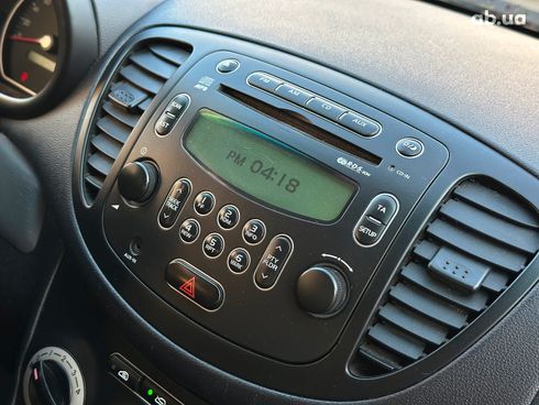 Hyundai i10 2009 красный - фото 42