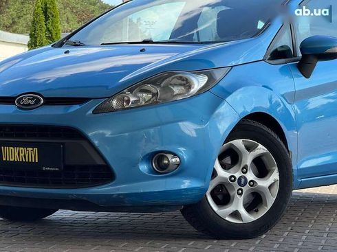 Ford Fiesta 2011 - фото 7