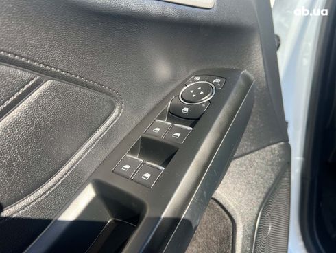 Ford Focus 2019 белый - фото 22
