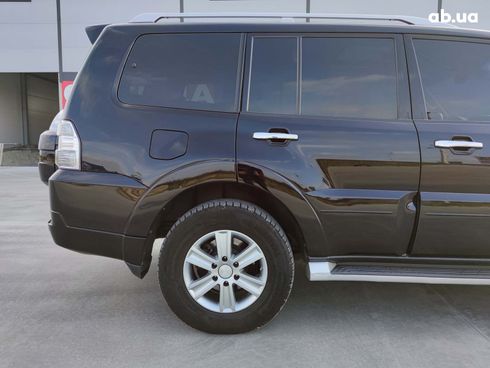 Mitsubishi Pajero Wagon 2011 черный - фото 10