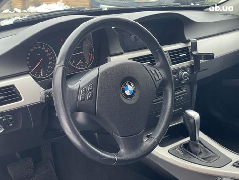 BMW 3 серия 2011 черный - фото 12