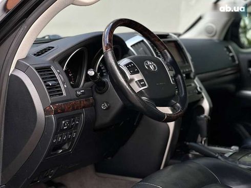 Toyota Land Cruiser 2014 - фото 14