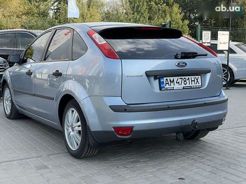 Ford Focus 2005 - фото 18