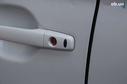 Mitsubishi Outlander 2017 - фото 23