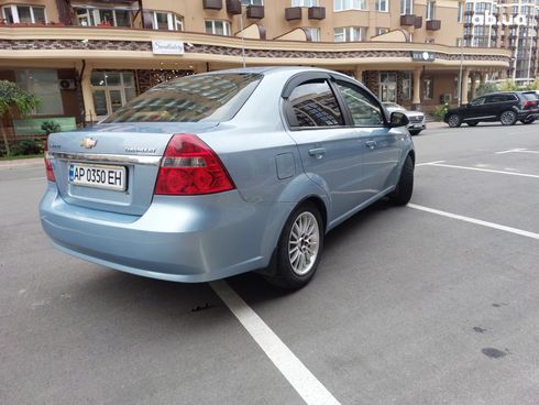 Chevrolet Aveo 2008 голубой - фото 19