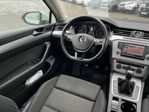 Volkswagen passat b8 2016 белый - фото 27