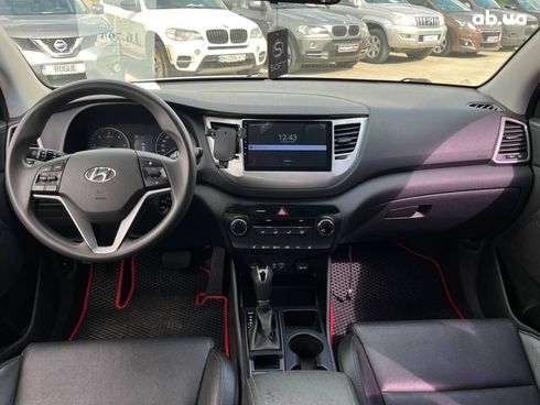 Hyundai Tucson 2016 серый - фото 16
