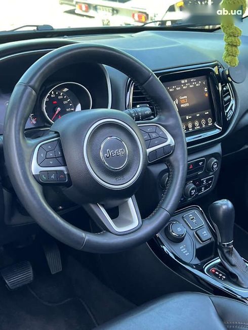 Jeep Compass 2018 - фото 16
