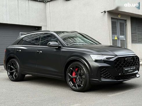 Audi RS Q8 2024 - фото 13