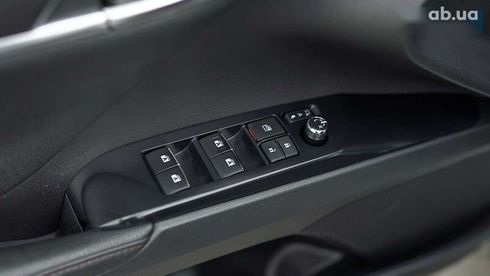 Toyota Camry 2020 - фото 16