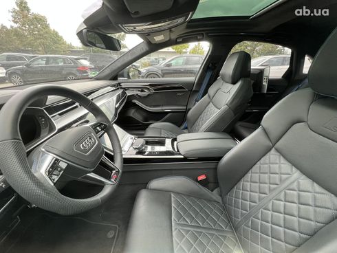 Audi A8 2022 - фото 24