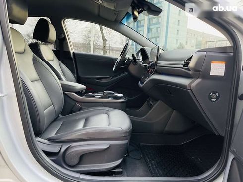 Hyundai Ioniq 2020 - фото 13