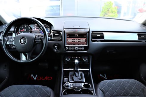 Volkswagen Touareg 2016 черный - фото 5