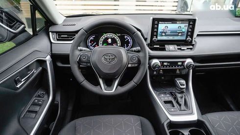 Toyota RAV4 2018 - фото 9