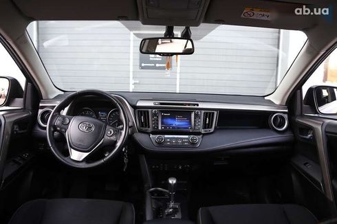 Toyota RAV4 2017 - фото 14