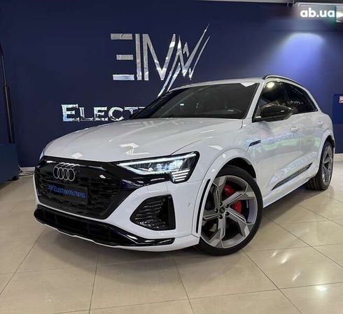 Audi SQ8 e-tron 2023 - фото 9
