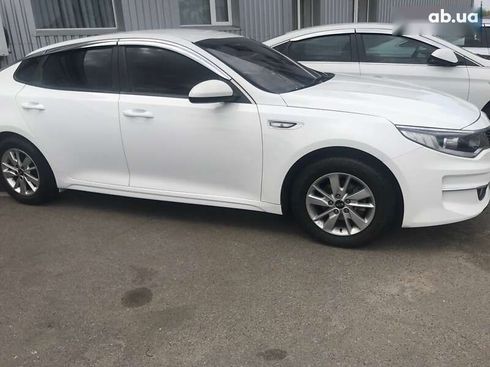 Kia K5 2017 - фото 2