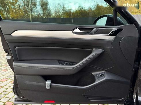Volkswagen Passat 2017 - фото 26
