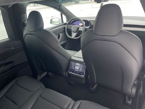 Tesla Model X 2023 - фото 13