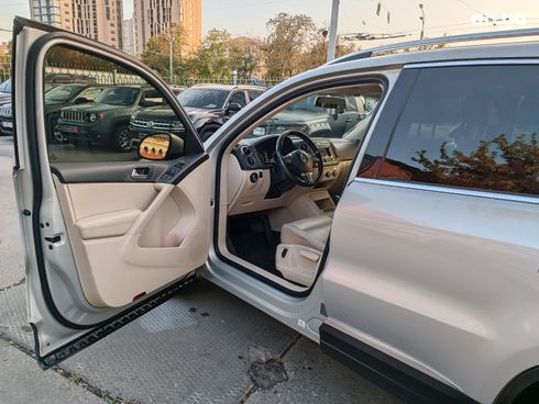 Volkswagen Tiguan 2012 серый - фото 35