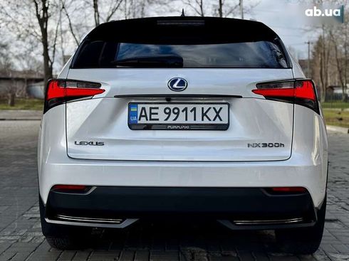 Lexus NX 2016 - фото 17