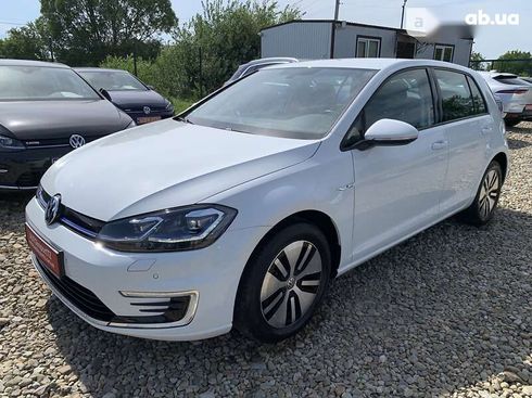 Volkswagen e-Golf 2020 - фото 6