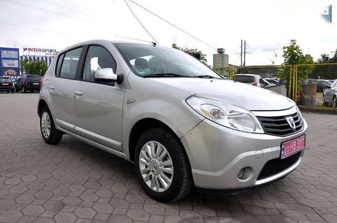 Dacia Sandero 2010 - фото 4