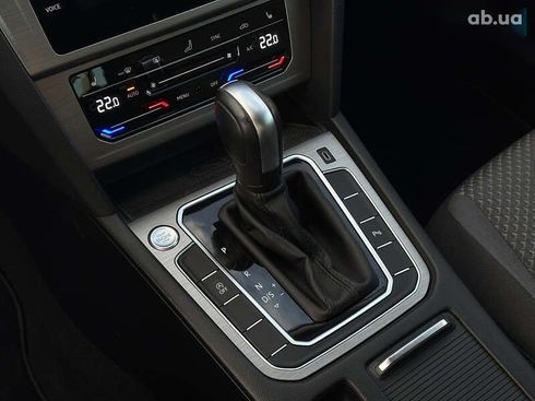 Volkswagen Passat 2020 - фото 12