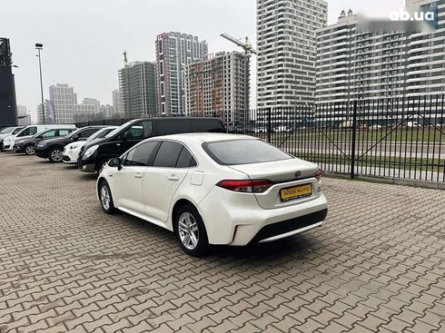 Toyota Corolla 2020 - фото 4