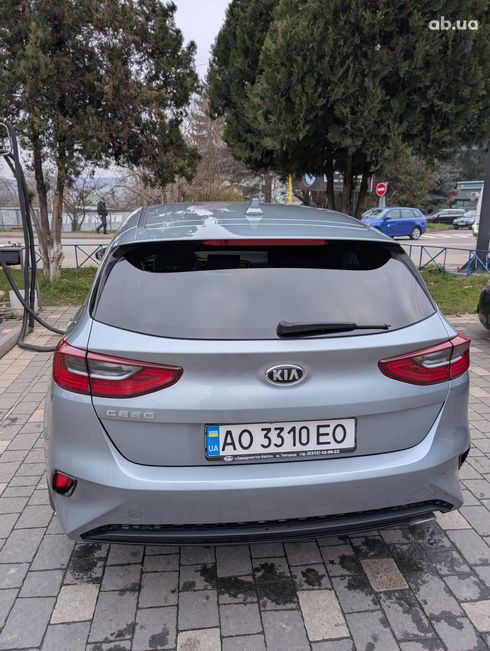 Kia Cee'd 2019 серый - фото 7