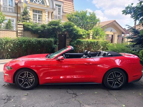Ford Mustang 2019 красный - фото 8