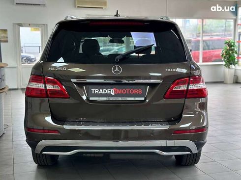Mercedes-Benz M-Класс 2012 - фото 11
