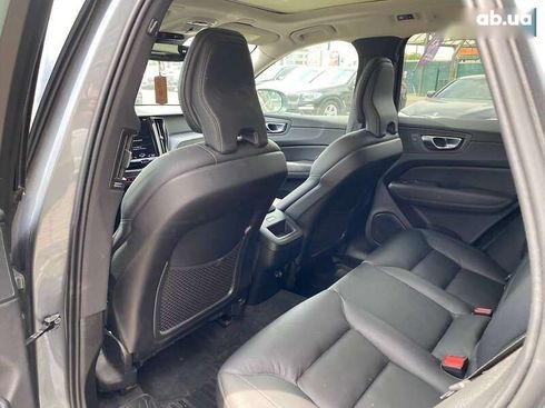 Volvo XC60 2019 - фото 20