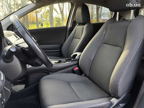 Honda HR-V 2018 синий - фото 16