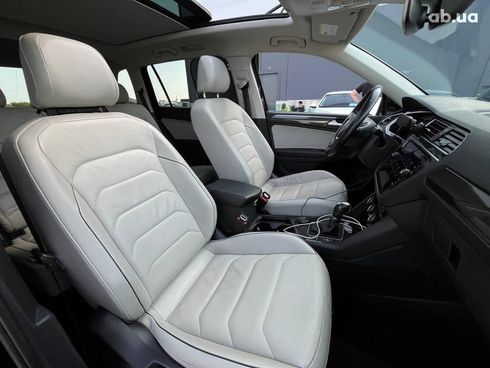 Volkswagen Tiguan 2018 черный - фото 171