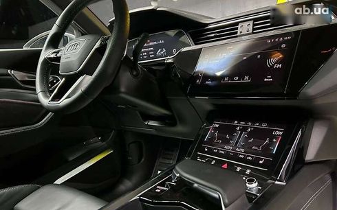 Audi E-Tron 2022 - фото 16